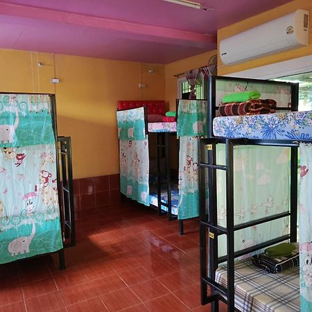 Ruengsrisiri Guesthouse Sukhothai Ngoại thất bức ảnh