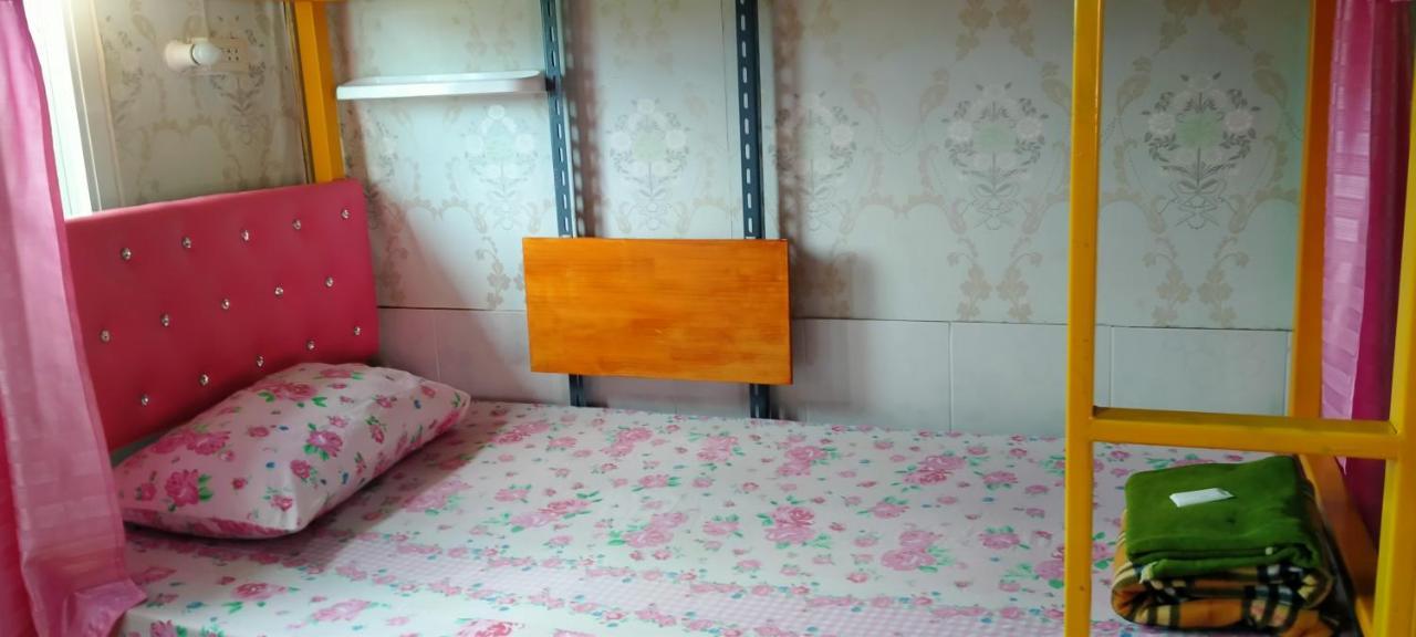 Ruengsrisiri Guesthouse Sukhothai Ngoại thất bức ảnh