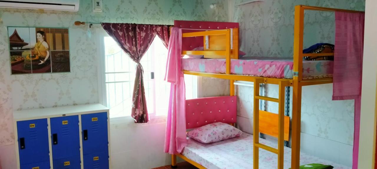 Ruengsrisiri Guesthouse Sukhothai Ngoại thất bức ảnh