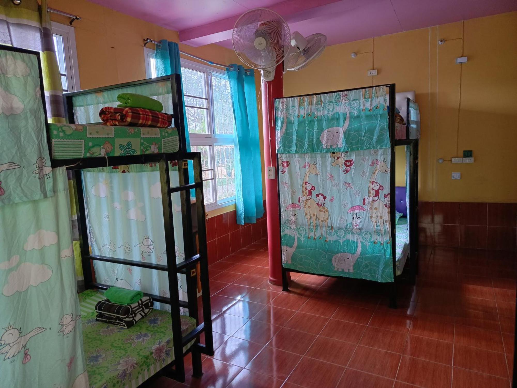 Ruengsrisiri Guesthouse Sukhothai Ngoại thất bức ảnh