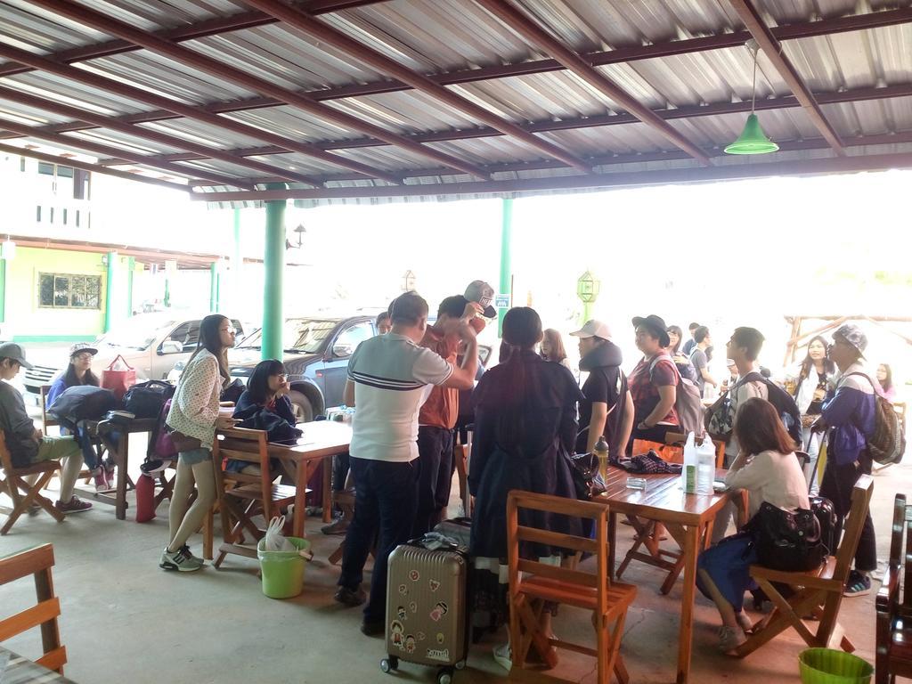Ruengsrisiri Guesthouse Sukhothai Ngoại thất bức ảnh